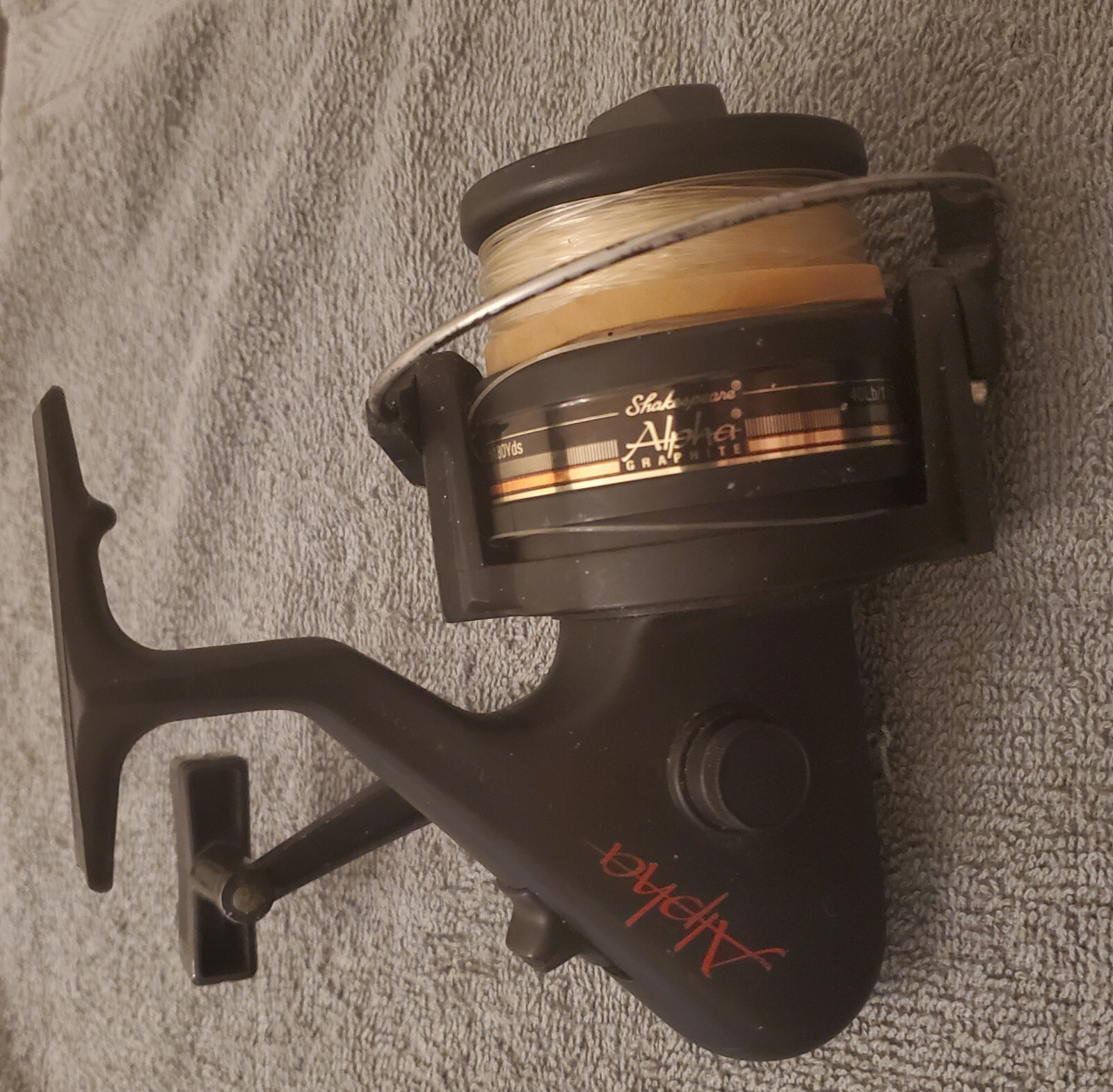 SHAKESPEARE ALPHA 20 – 40LB CLASS SPINNING REEL #0824AV