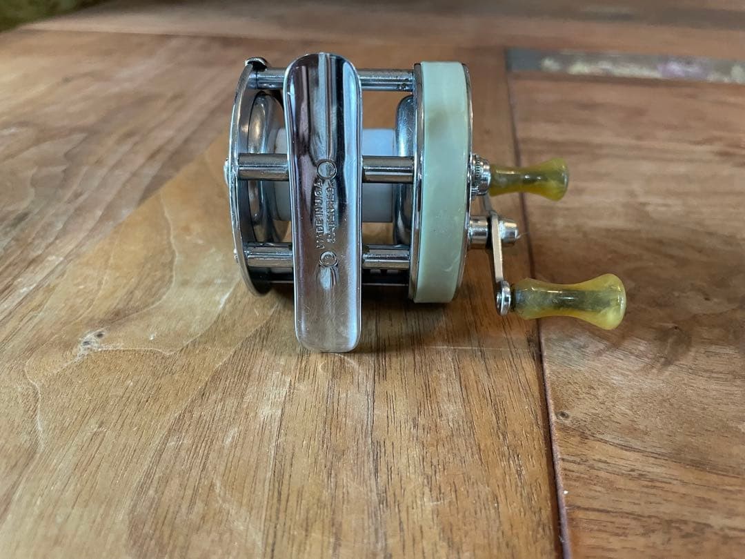 Shakespeare Sports Cast 1977GD Baitcasting Reel Used Handle Direct Drive