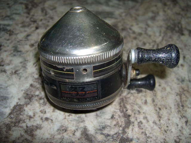 Zebco 33 Made in the USA Spincast Fishing Reel maroon