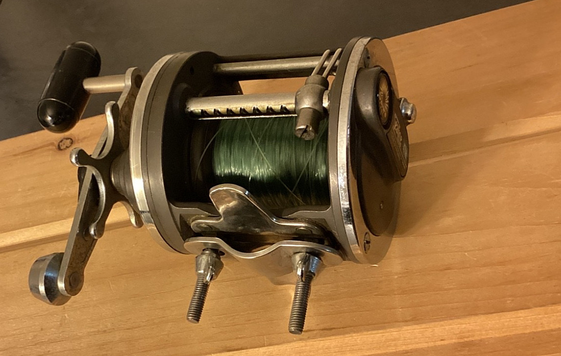 TWO (2) Daiwa Sealine 1 each 27H & 47H Fishing Trolling Reel made in Japan