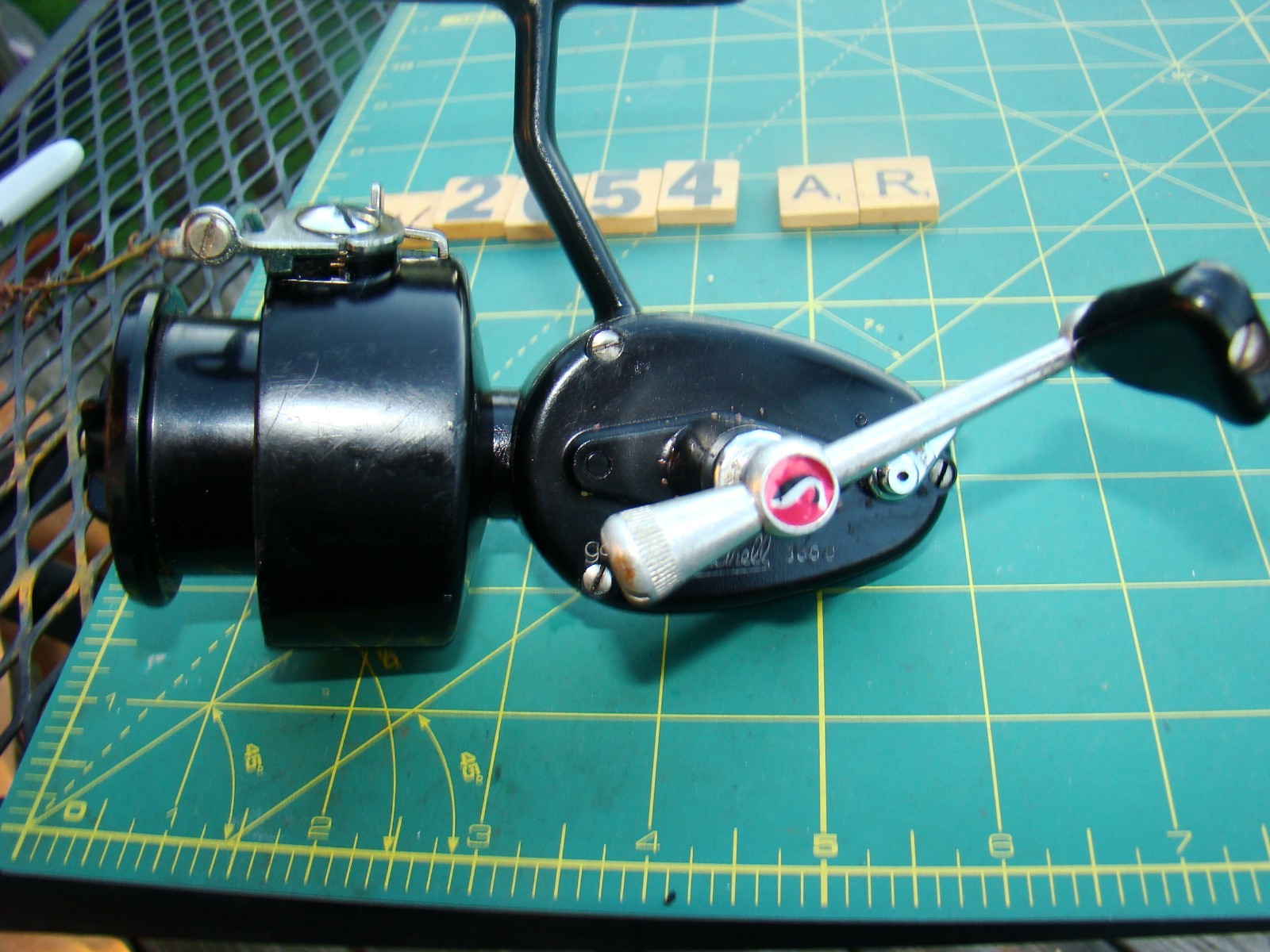 W2054 AR GARCIA MITCHELL 300 C SPINNING FISHING REEL