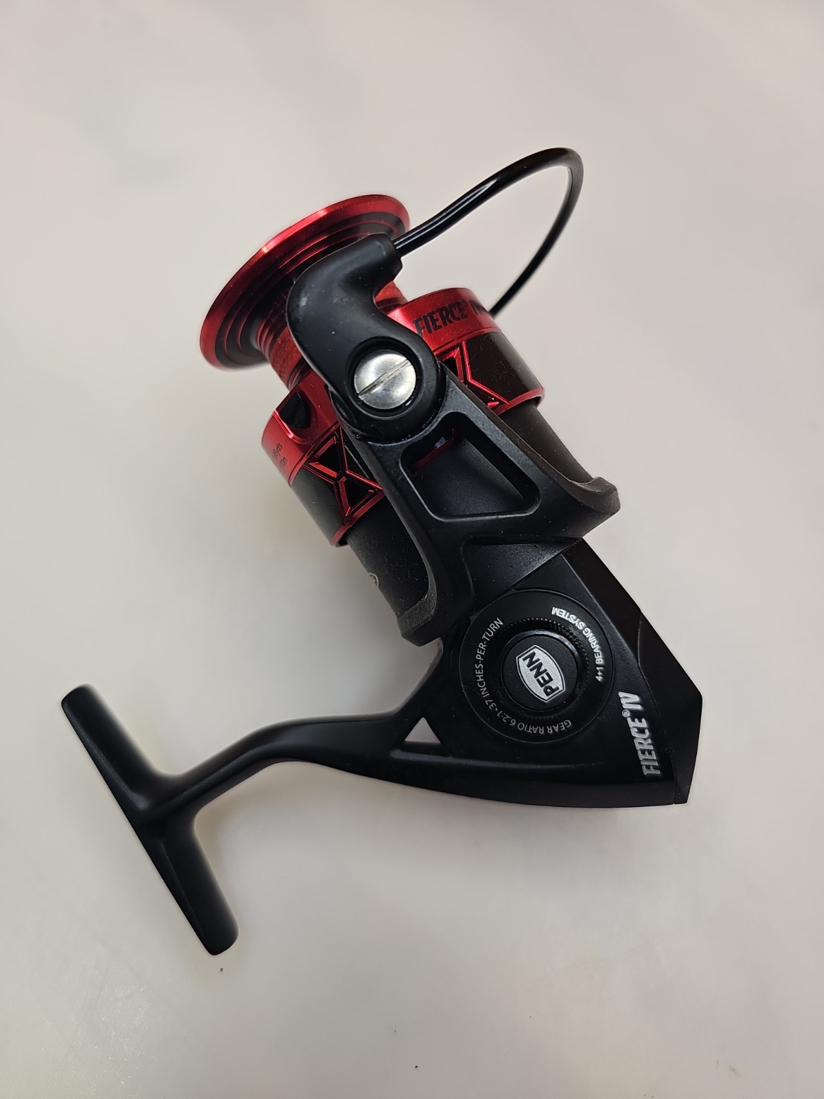 Penn Fierce IV 4000 / Spinning Fishing Reel Adjustable Spool NO handle