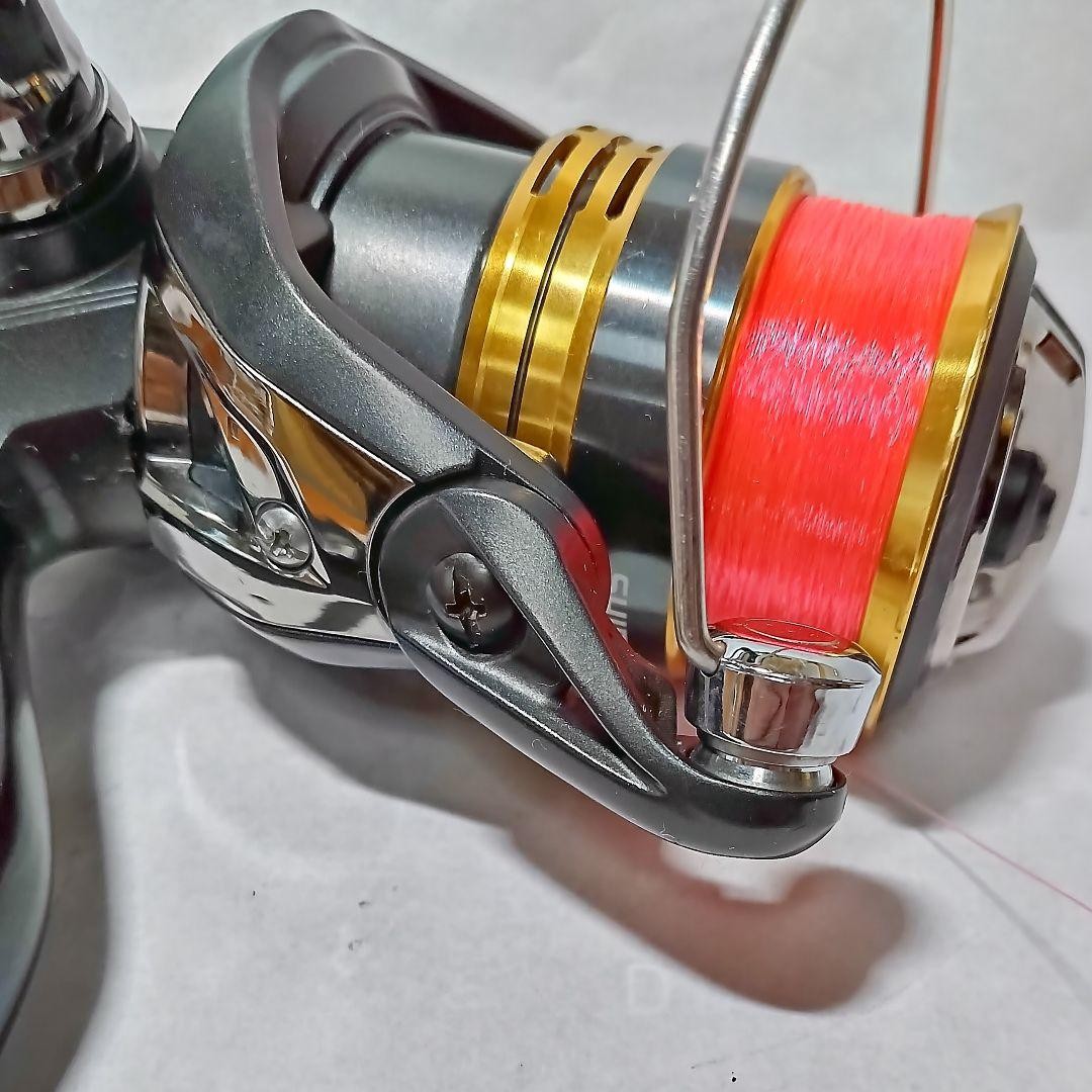 Shimano Sahara 22 1000 Spinning Reel Line Included Good Condition