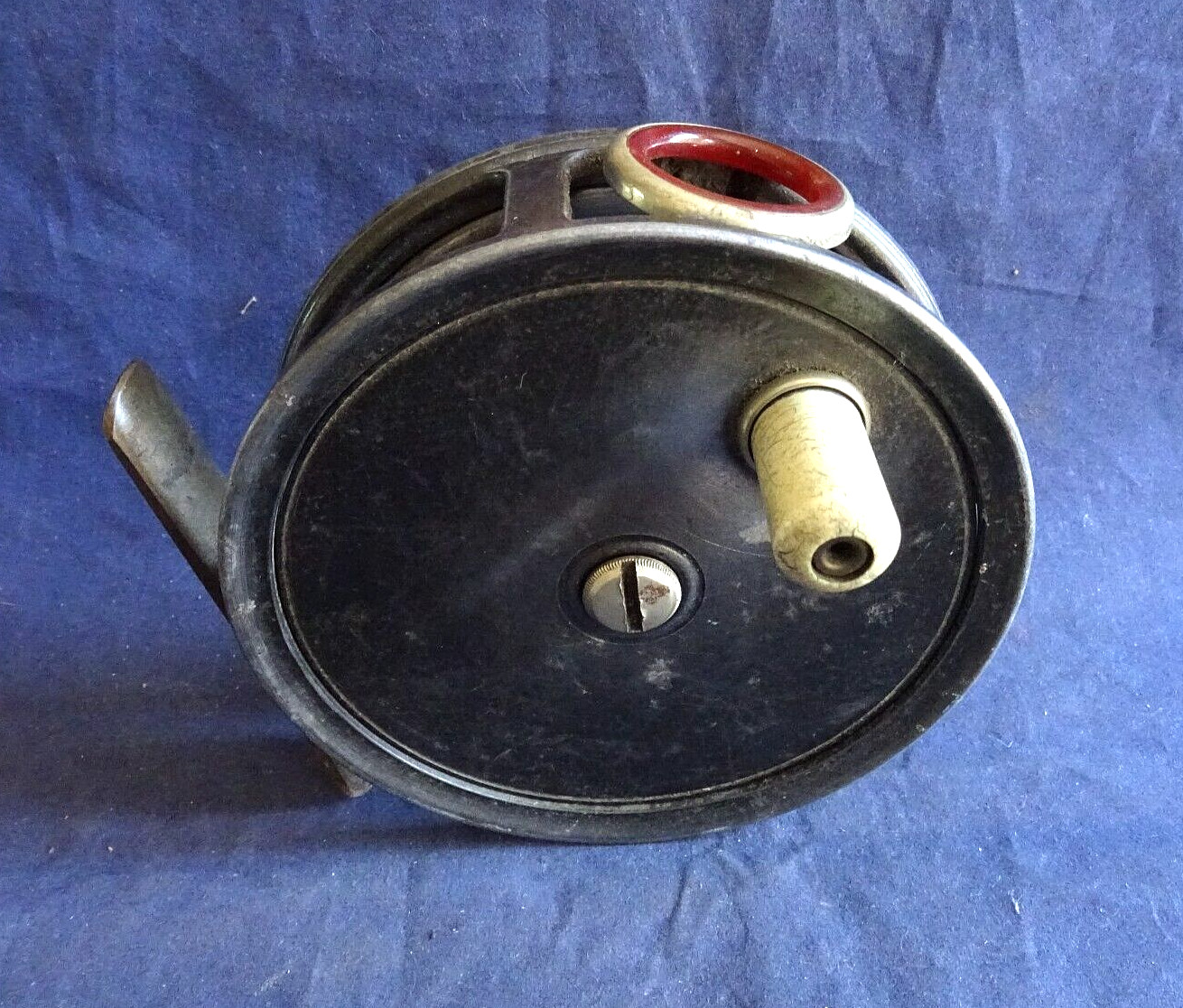RARE SIZE 4″ MEDIUM WIDTH J W YOUNG PATTERN 1 LIGHT SALMON REEL WITH AGATE GUARD