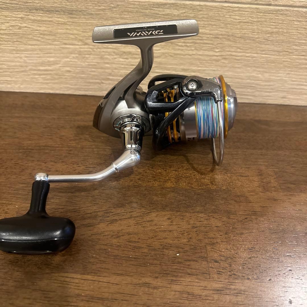 Daiwa EM MS3500H Spinning Reel Silver Multicolor Spool Fishing Gear
