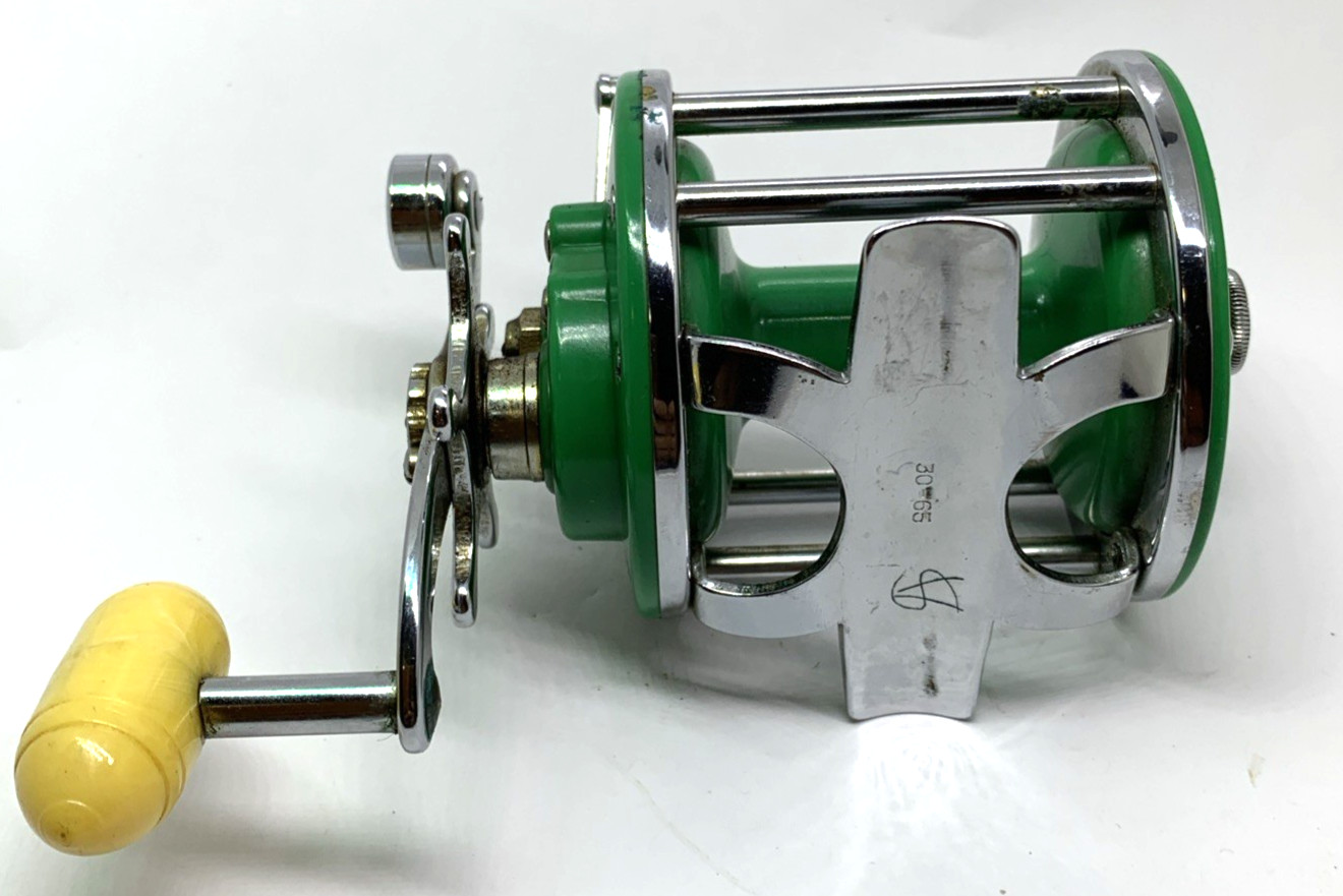 Penn Monofil 26 Conventional Fishing Reel Made in the USA GREEN