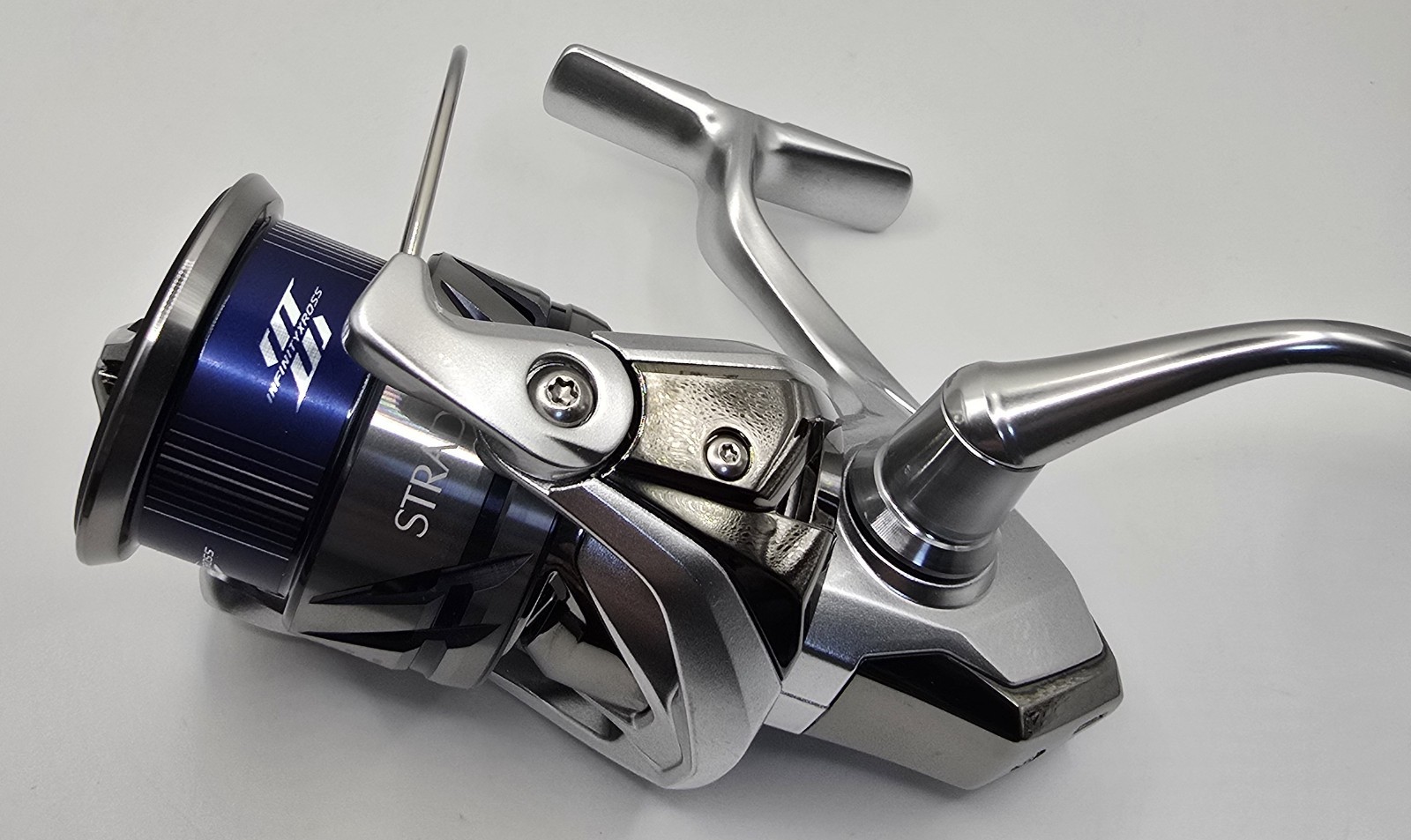 Shimano 23 Stradic 2500SHG Spinning Reel Boxed JDM Mint Bass Trout Fast