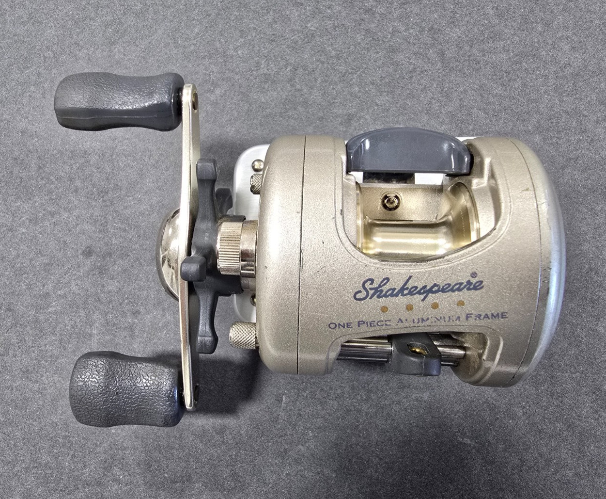 Shakespeare Medalist One Piece Frame Baitcasting Reel