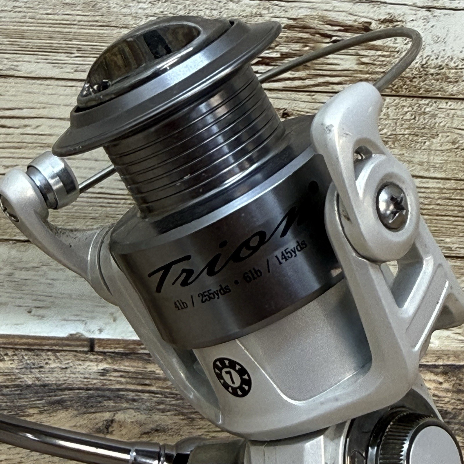 Pflueger Trion TRIONSP30 Spinning Reel 7 Bearings Gear Ratio/ 5.2:1 Silver