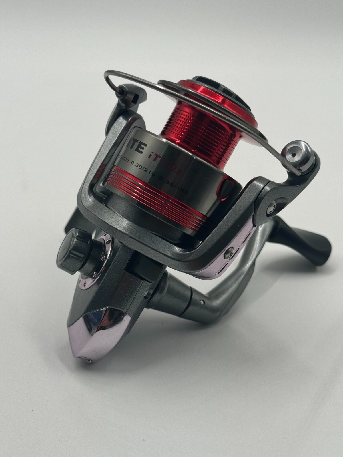 OKUMA IGNITE iT-40A ULTRALITE SPINNING REEL
