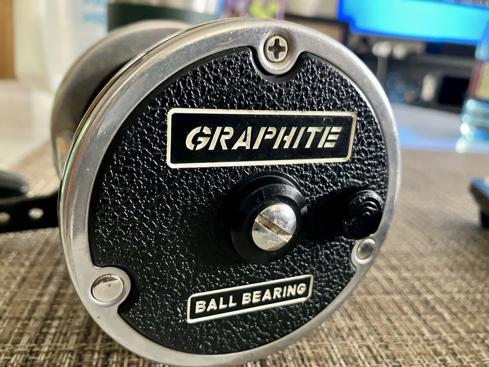 Newell S338-5 Conventional Saltwater Fishing Reel.