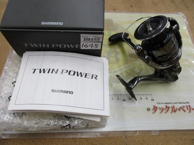 Shimano 24 Twin Power 4000XG Spinning Reel Used