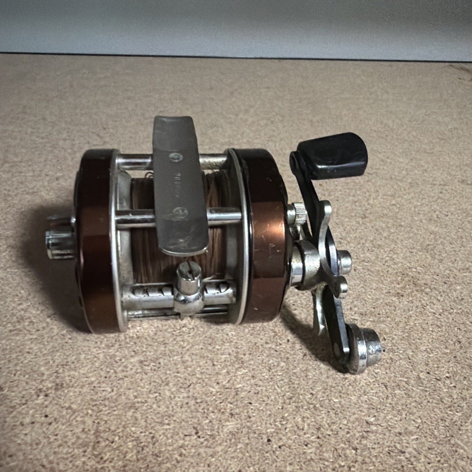 Ted Williams 535 Sears Brown Baitcast Fishing Reel made in Japan Daiwa Nice!