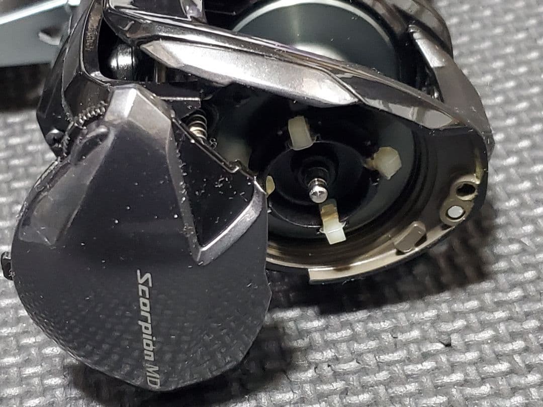 Shimano 24 Scorpion MD 200HG Baitcasting Reel Black Japan Used