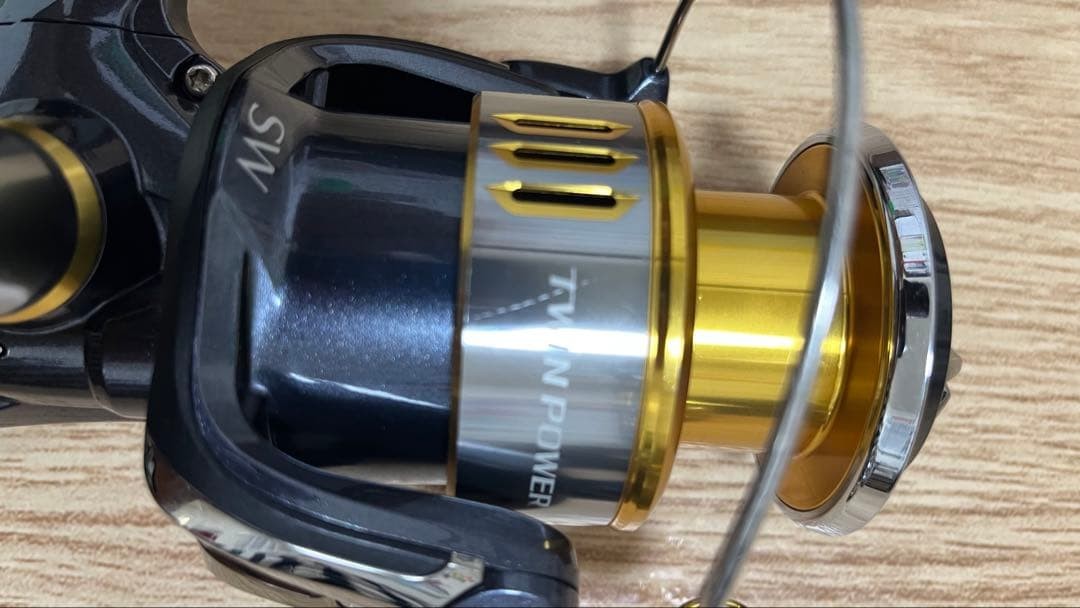 Shimano 15 Twin Power SW 5000HG Spinning Reel 420g 5.7 Gear Ratio