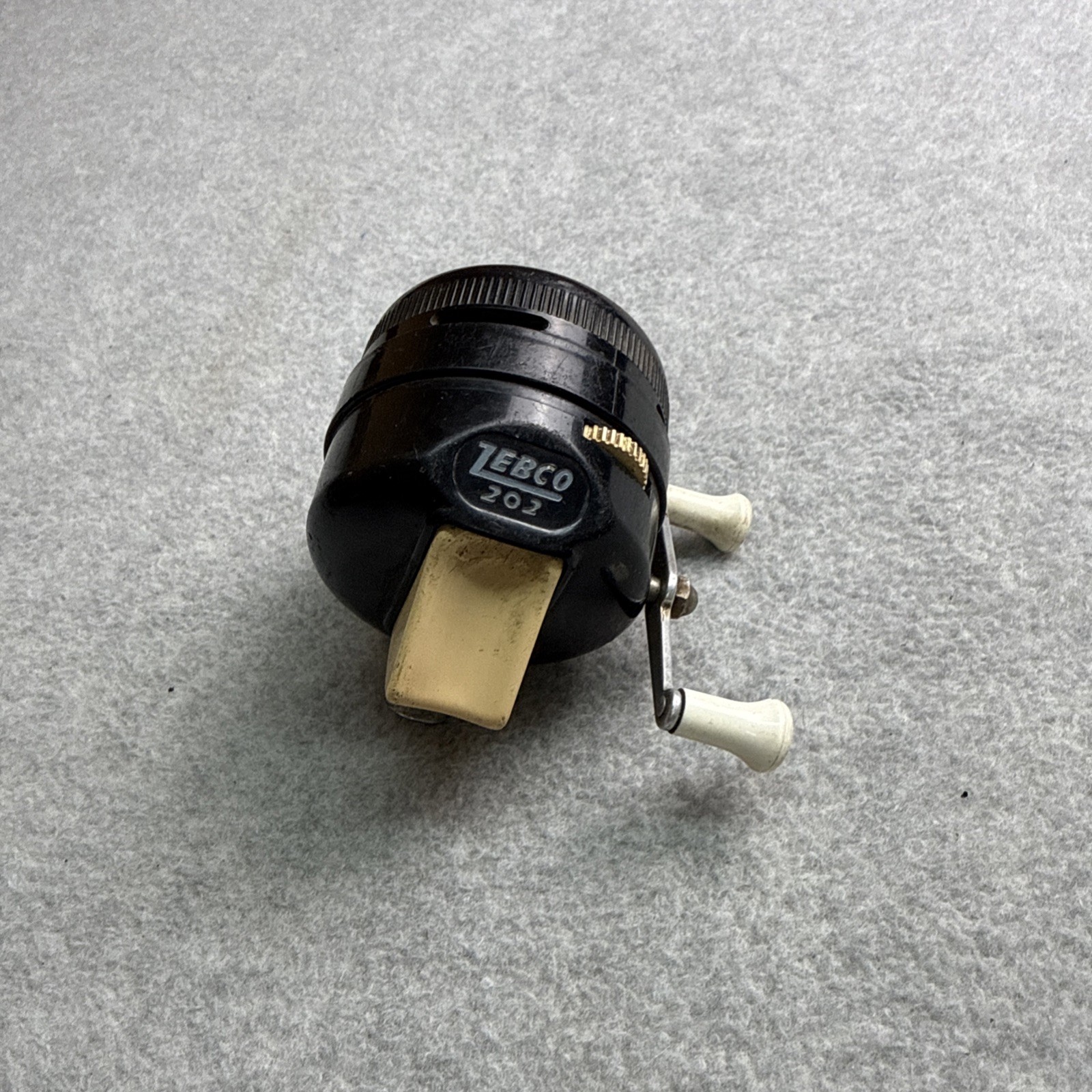 Zebco Vintage 202 Spincast Fishing Reel