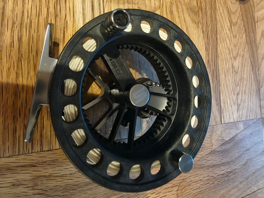 Sage 4550 CF Fly Fishing Reel Silver Carbon Fiber w/ Box Case Excellent