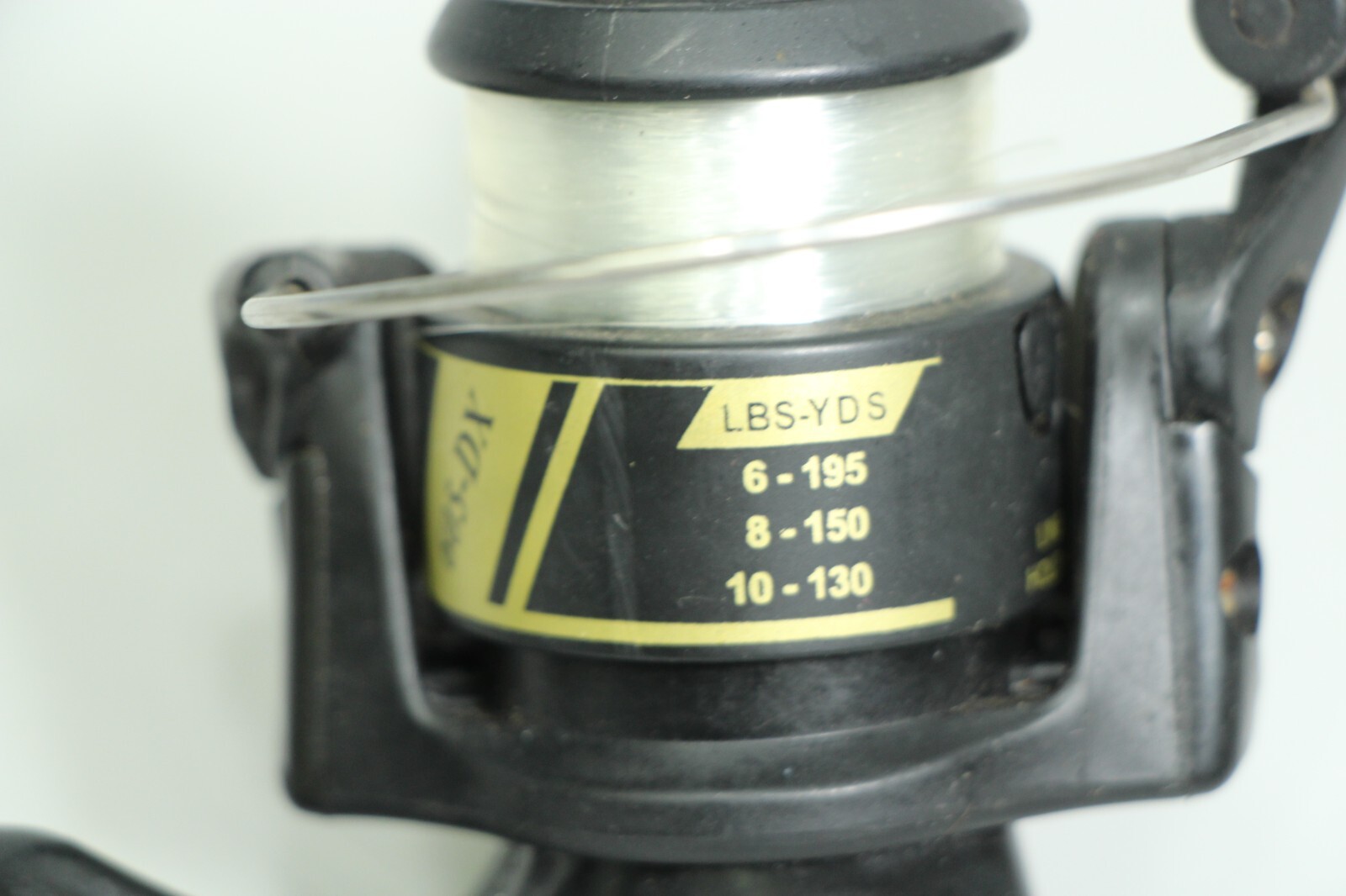Dolphin 605-DX Fish Reel Long Spin Cast Spool Folding Handle Internal Bail Trip