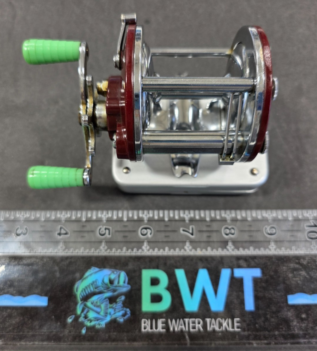 Penn PEER 109 Vintage Conventional Baitcasting Reel * Double Green Handle
