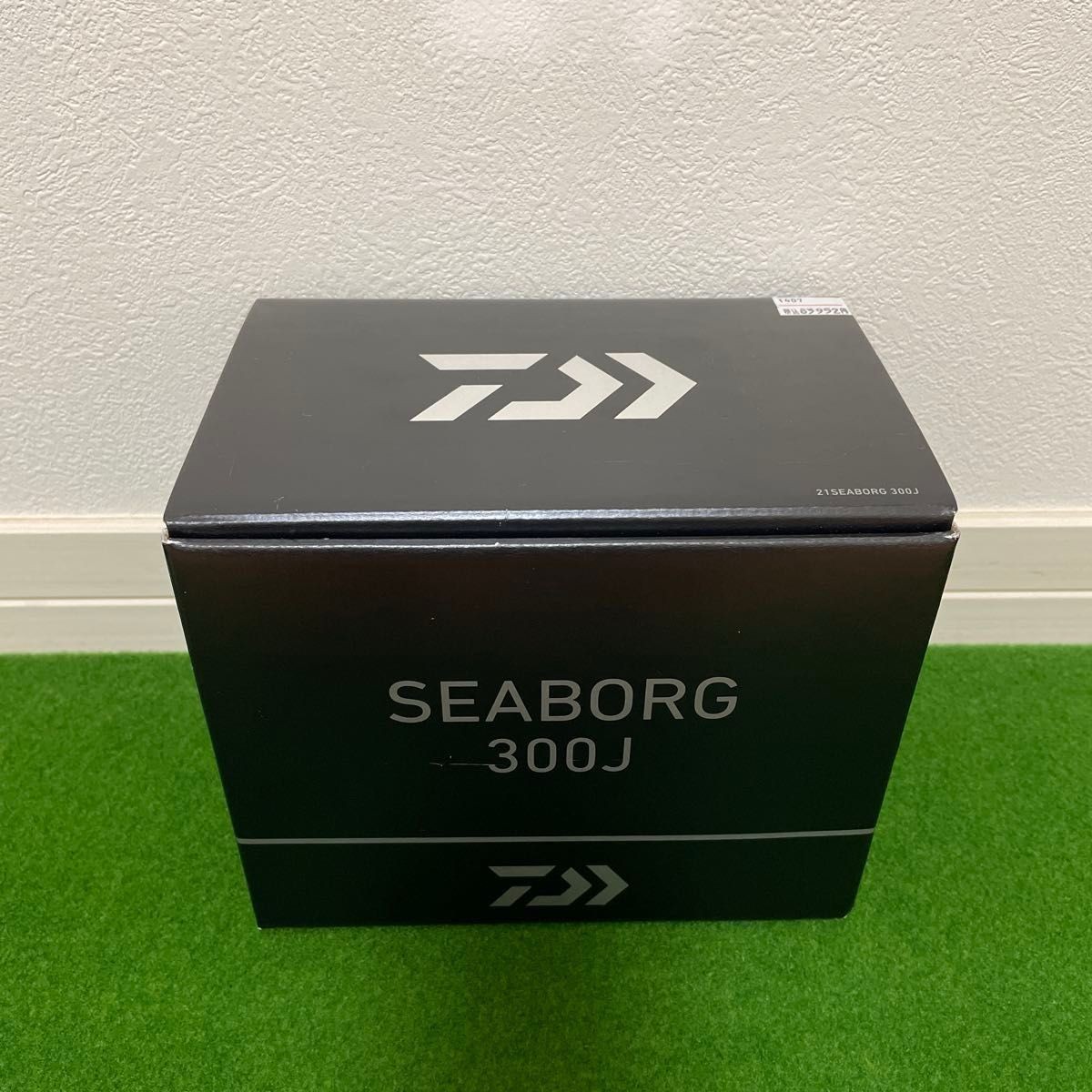 DAIWA 21 SEABORG 300J Electric Reel Right Handle Unused PE 4.4 16kg Drag Mint