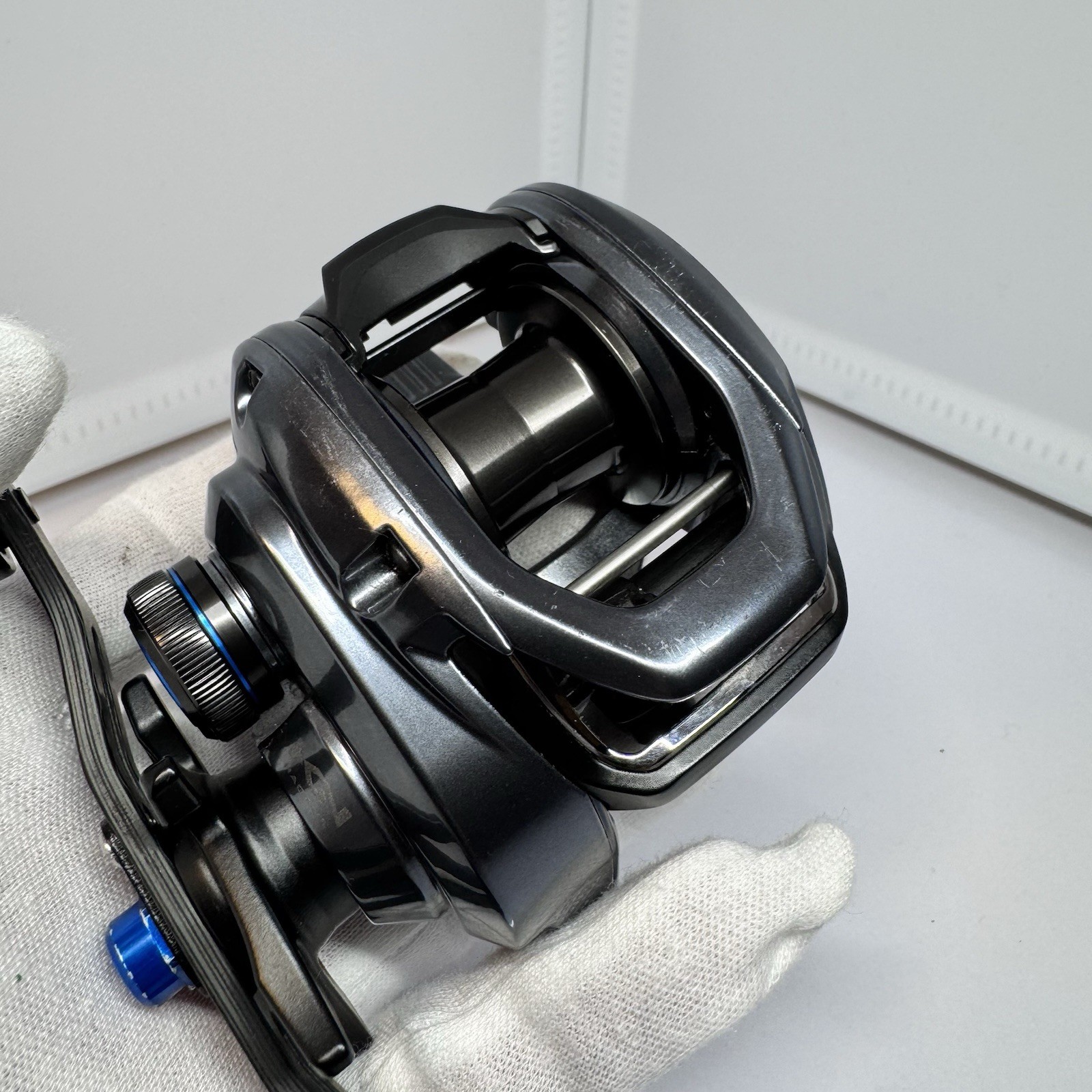 Shimano 24 SLX 70XG Right Handed Baitcasting Reel Custom Handle Good Used