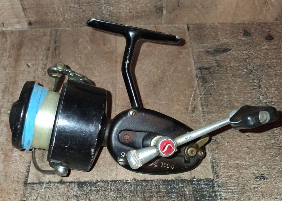 Vintage Garcia Mitchell 300 C Spinning Fishing Reel Made in France Black Tested