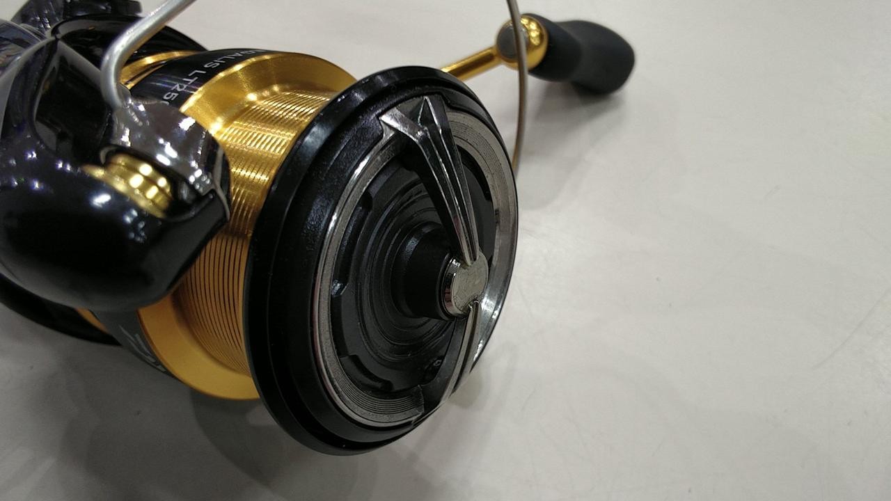 Spinning Reel Model 23 LEGALIS LT2500S XH DAIWA