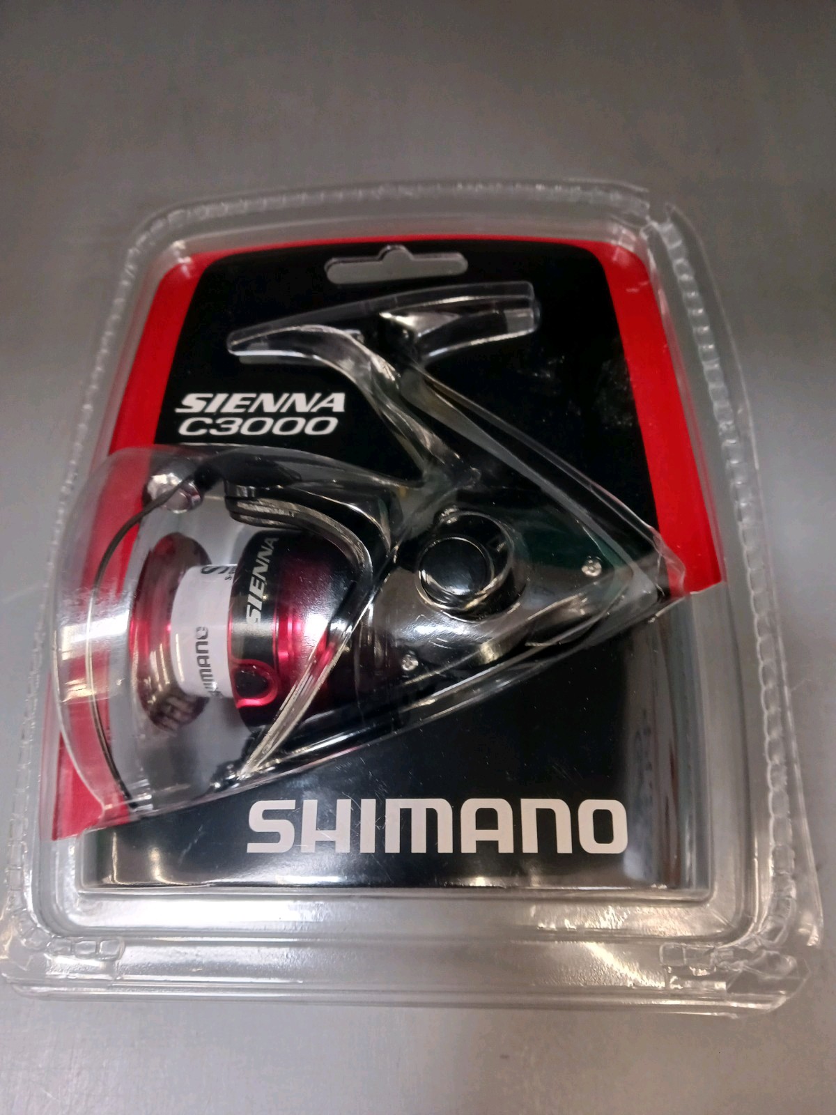 Shimano 19 Sienna C3000 Spinning Reel 3.5kg Drag 250g Light Shore Saltwater