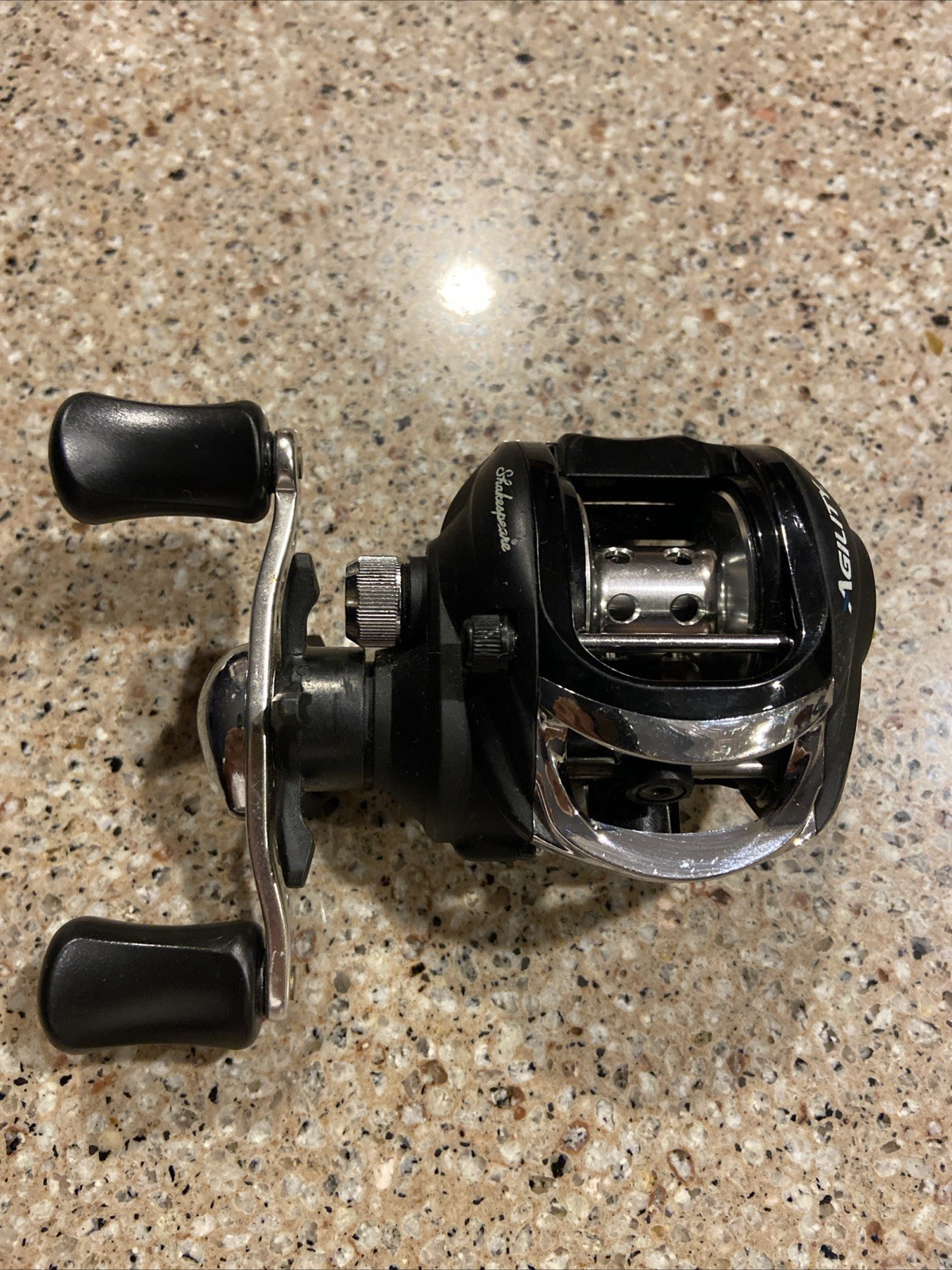 Shakespeare Agility Low Profile Baitcast Fishing Reel 6.2:1 Gear Ratio 3 Bearing