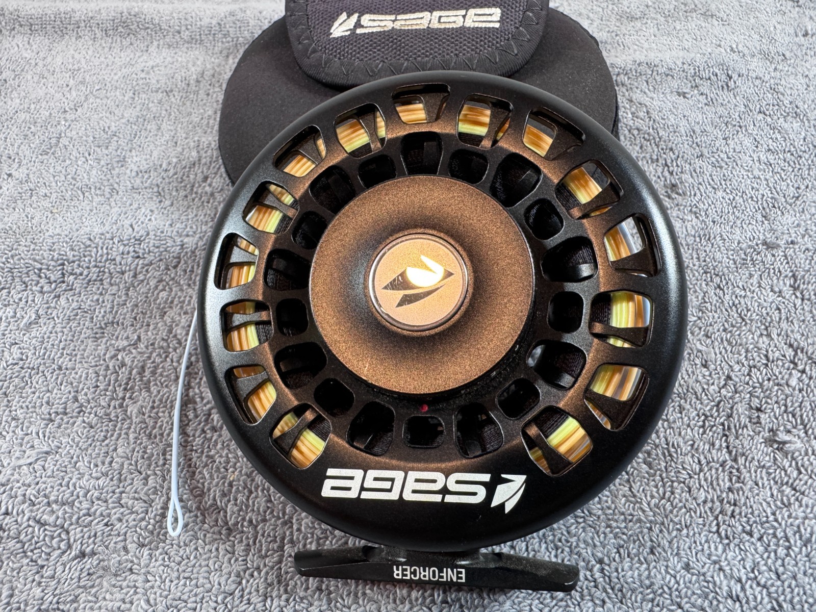 Pre-Owned Sage Enforcer 7/8 Fly Fishing Reel Granite with Pouch