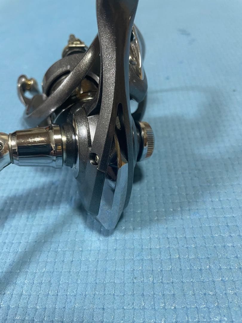 Daiwa 11 Freems 3520PE-SH Spool with Spare 4000 Spool Used