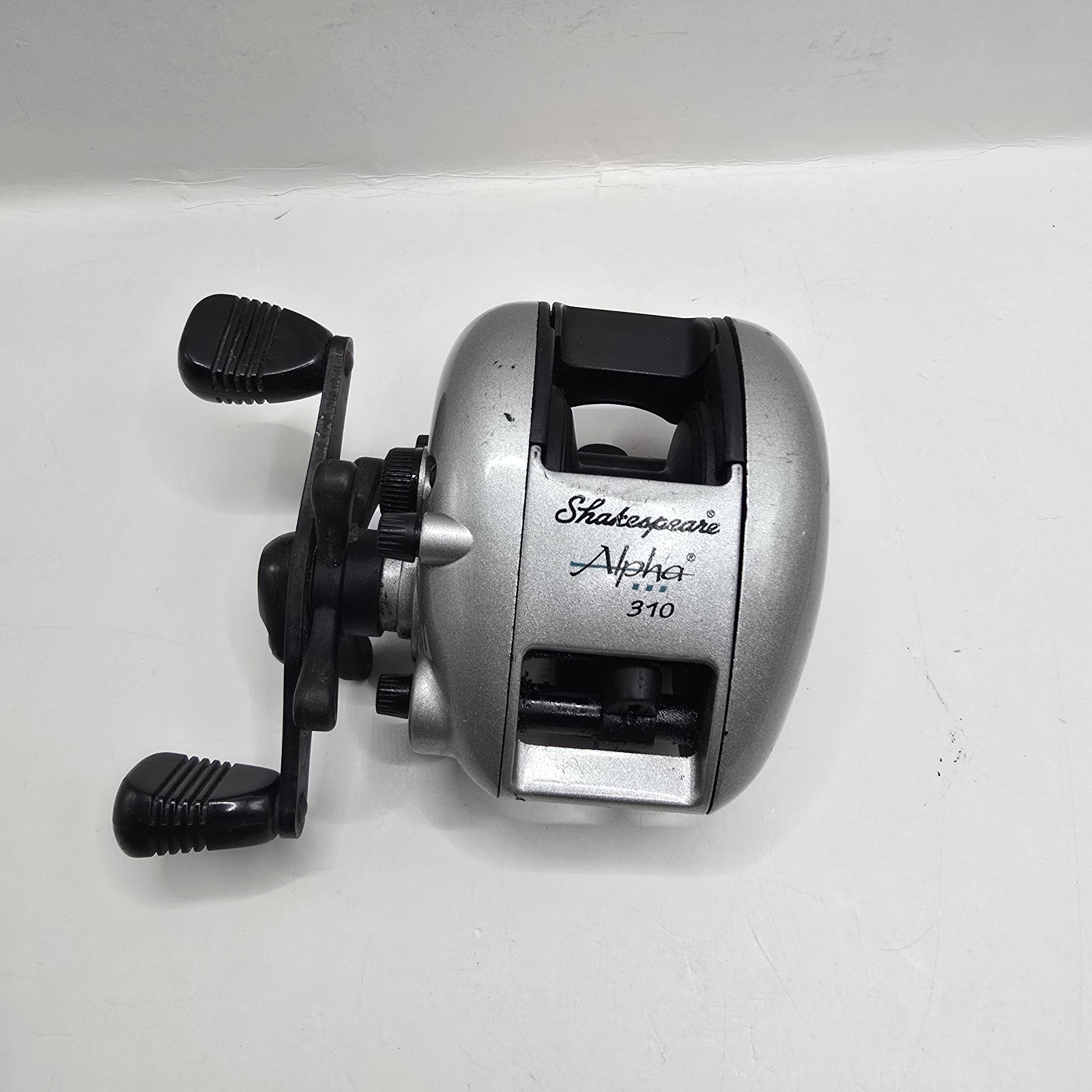Vintage Shakespeare Alpha 310 Fishing Reel