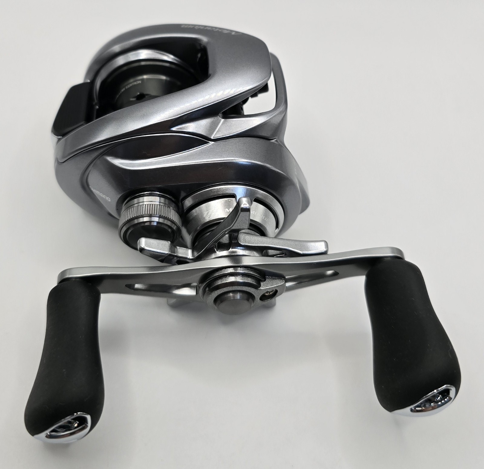 Shimano 22 Metanium Shallow Edition Right Baitcast Reel Boxed JDM Unfished Mint