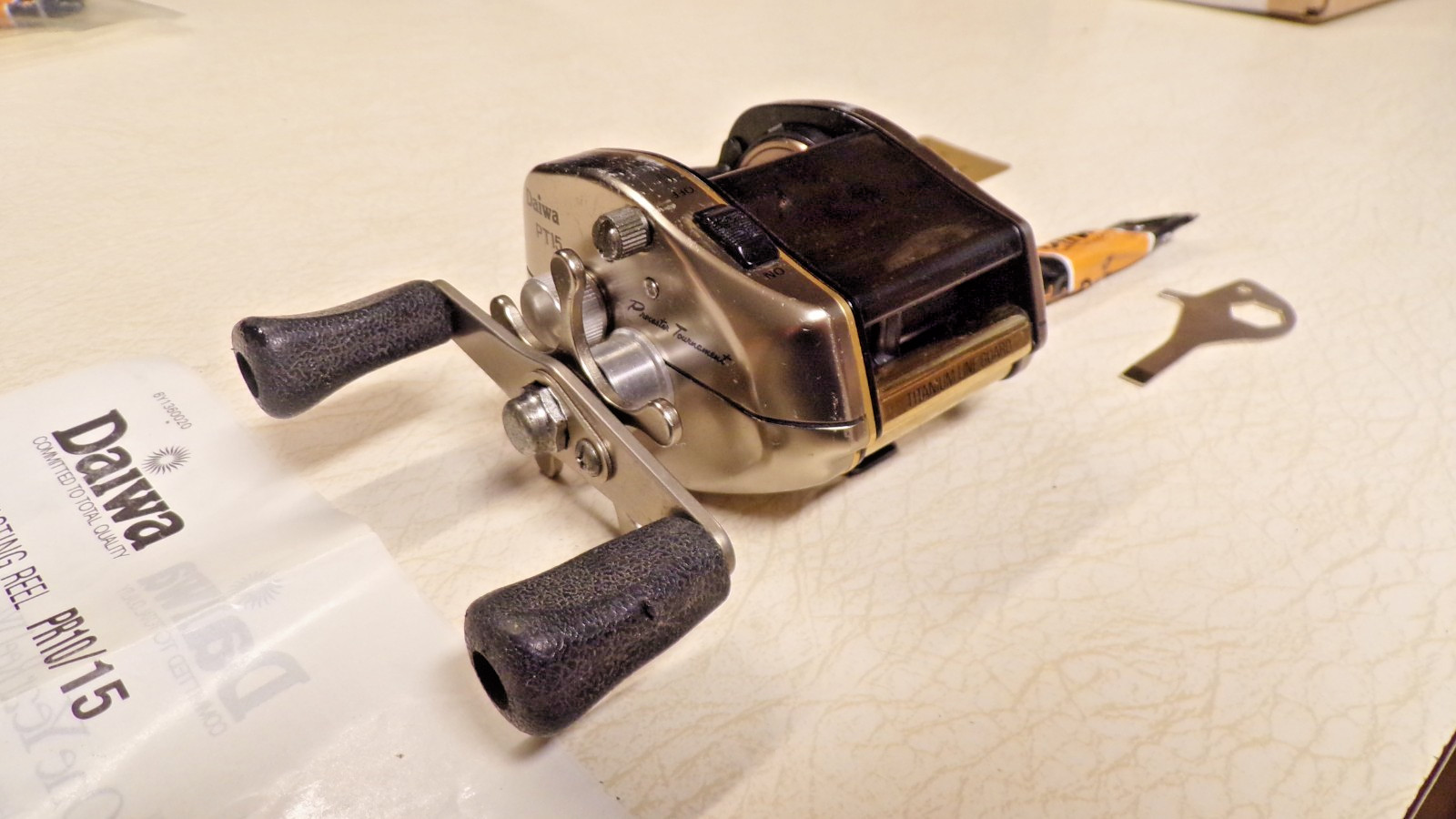 DAIWA FISHING REEL – PRO-CASTER TOURNAMENT PT-15 – CLEAN & WORKS GOOD