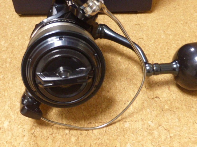 SHIMANO 24 STRADIC SW 6000HG Spinning Reel HAGANE BODY S A-RB New in Box