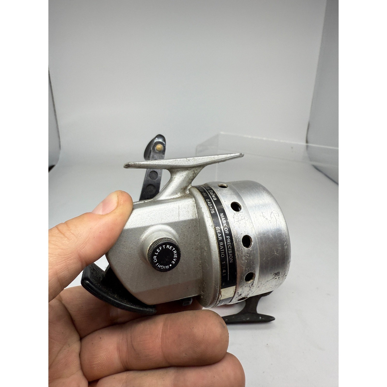 Lot of 2 Vtg Daiwa Silvercast 212RL & ACE No 67 Spincast Fishing Reel