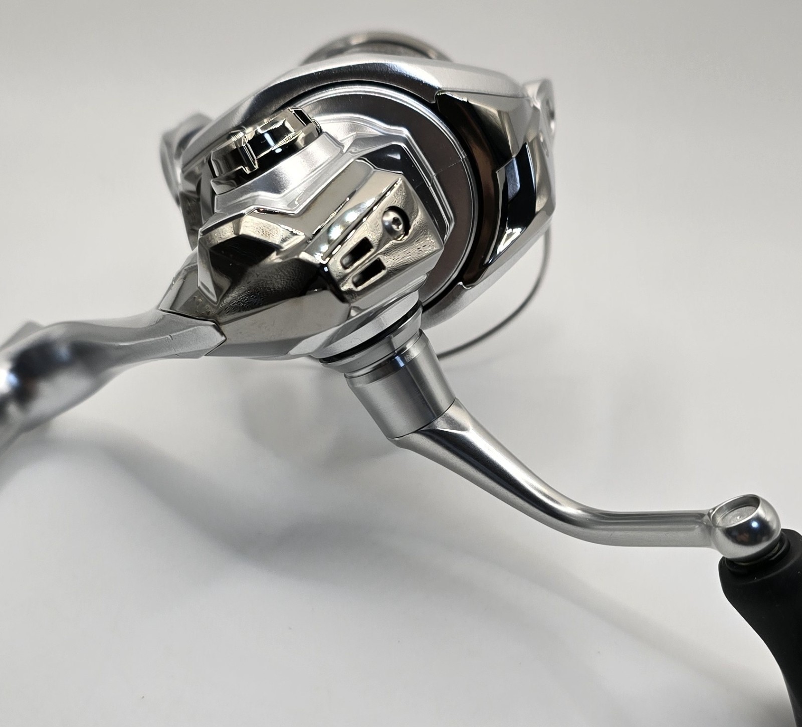 Shimano 23 Stradic 2500SHG Spinning Reel Boxed JDM Mint Bass Trout Fast