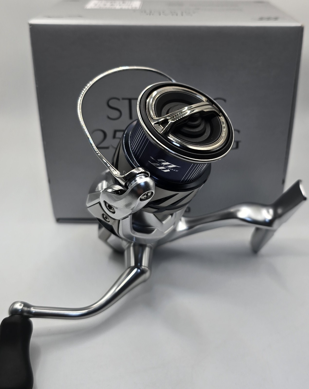 Shimano 23 Stradic 2500SHG Spinning Reel Boxed JDM Mint Bass Trout Fast