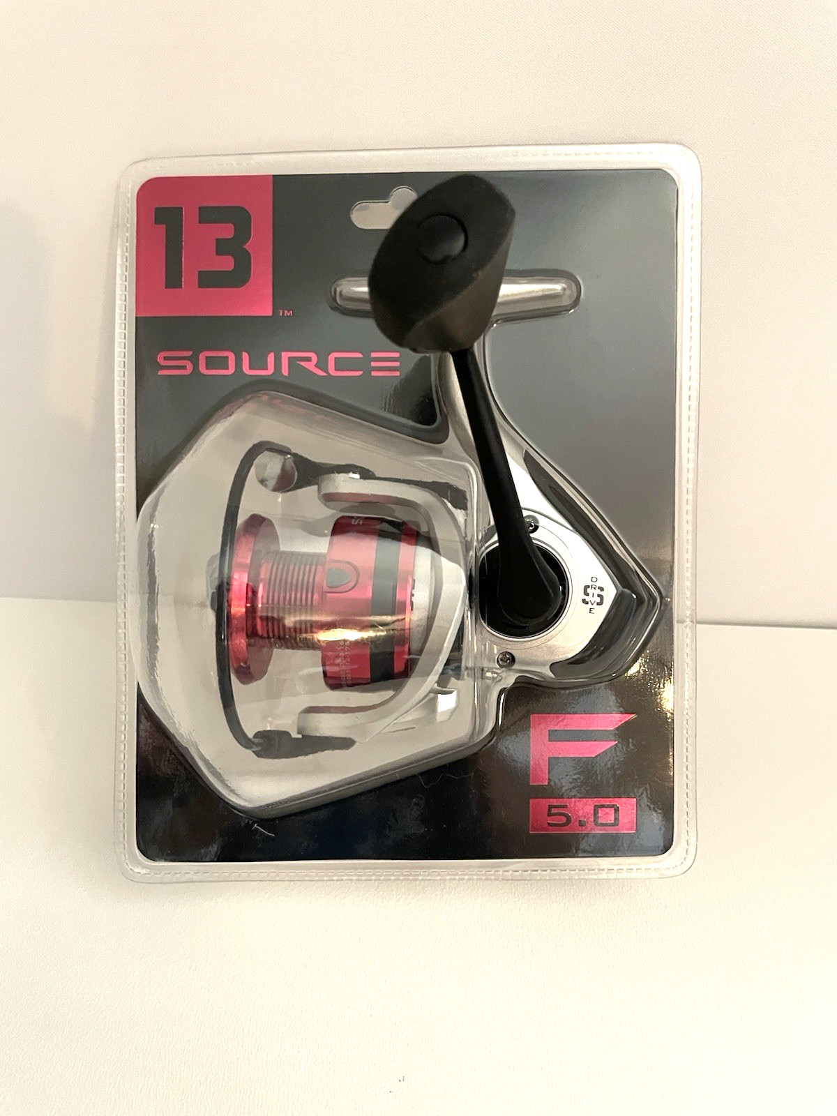13 FISHING Source F 5.0 Spinning Reel Red Aluminum New in Package