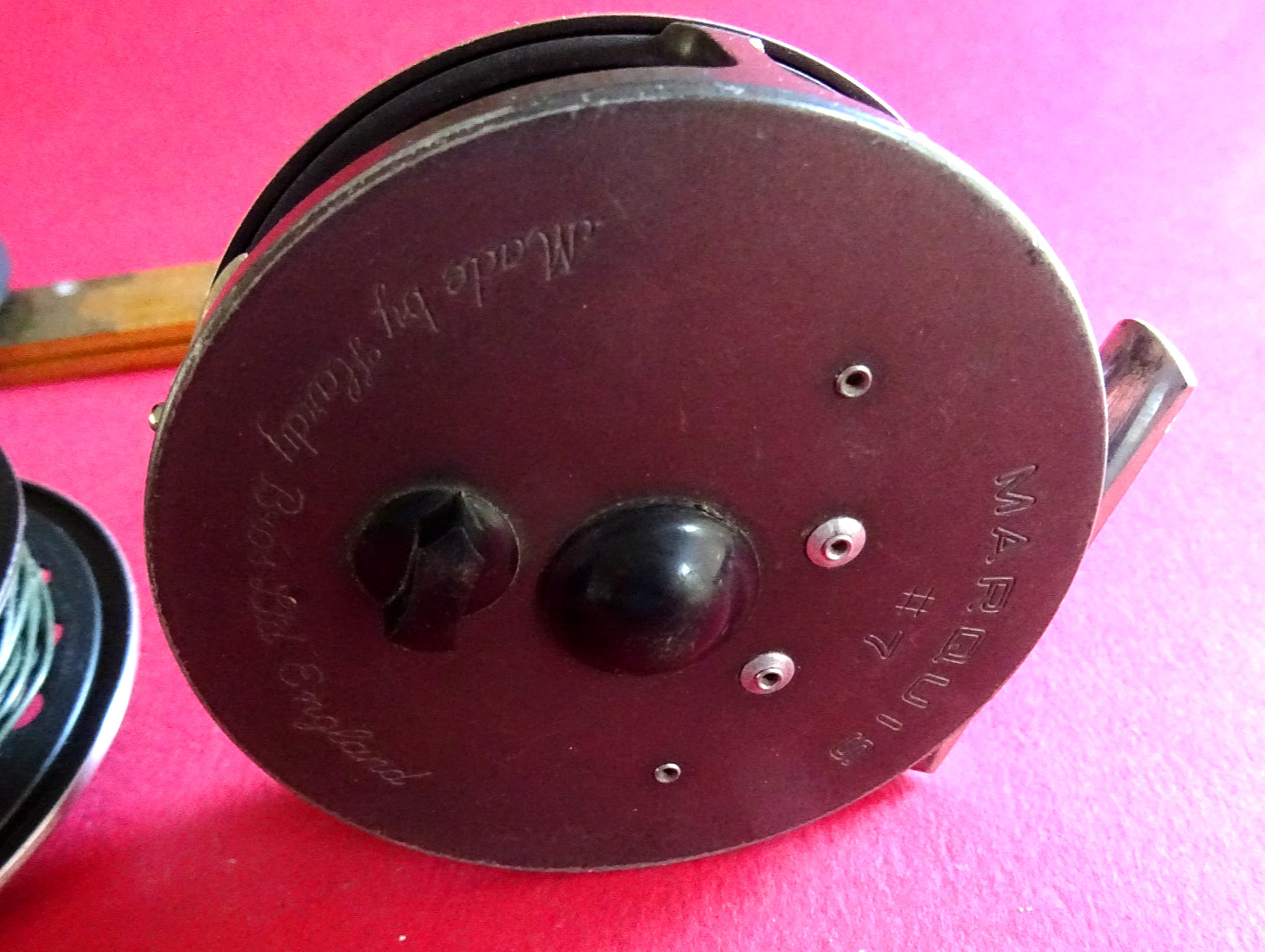 A USED VINTAGE CASED 3 1/2″ HARDY MARQUIS 7# TROUT FLY REEL + 2 SPARE SPOOLS