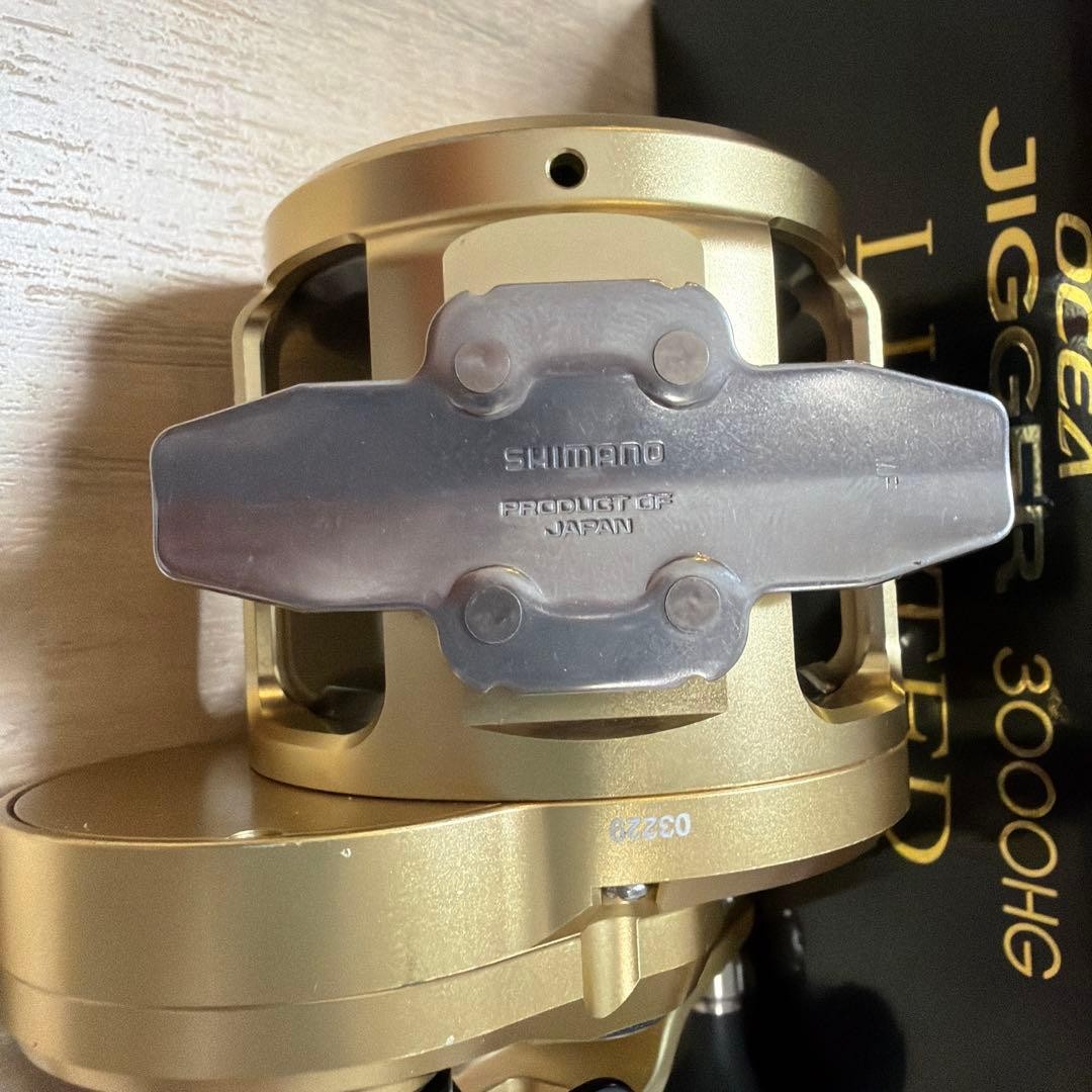 [Used] SHIMANO OCEA JIGGER LIMITED 3000HG 6.2:1 10kg Gold Smooth – From JAPAN