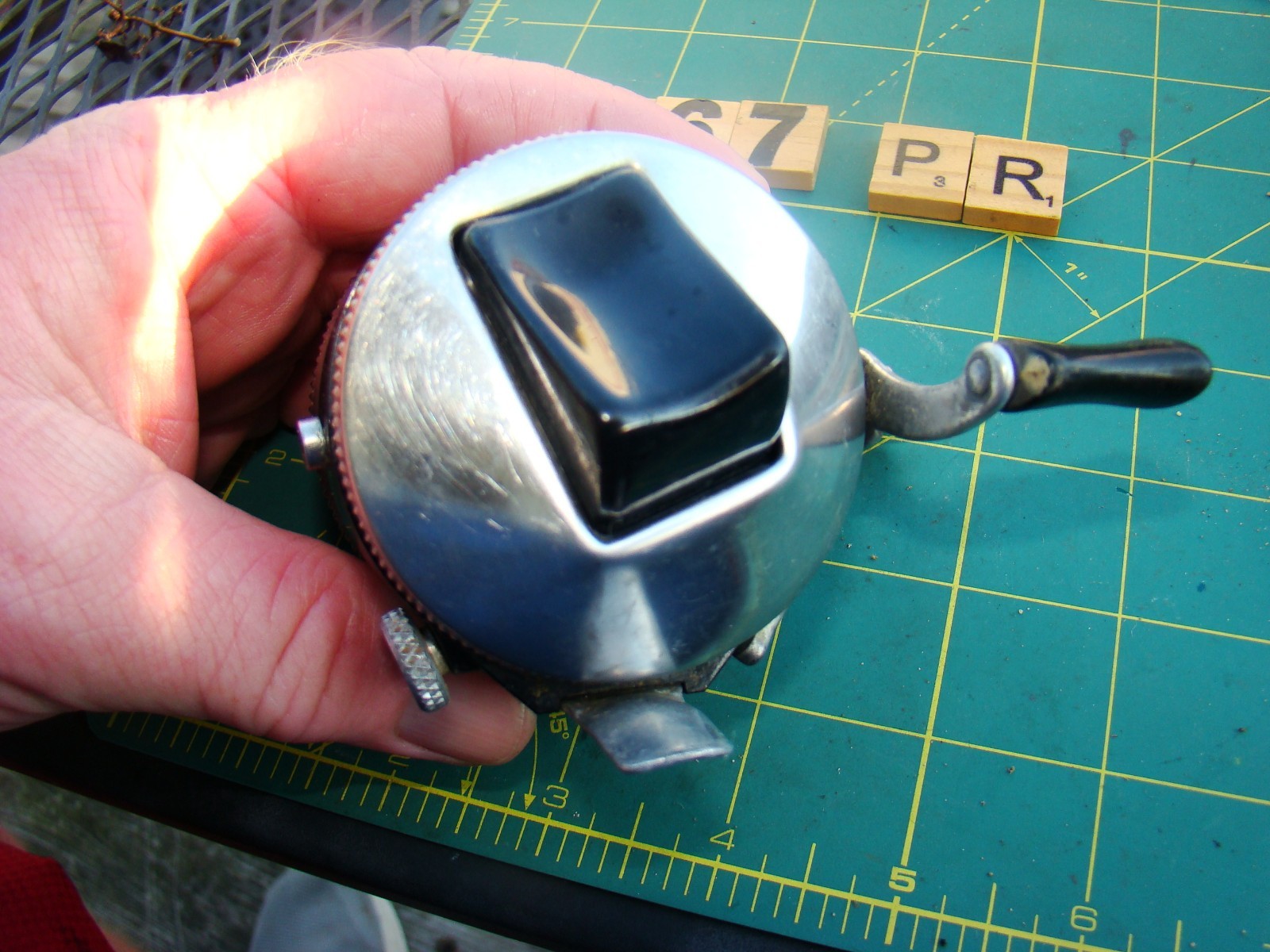 W2067 PR NICE ZEBCO 33 METAL FOOT MADE IN USA FISHING REEL