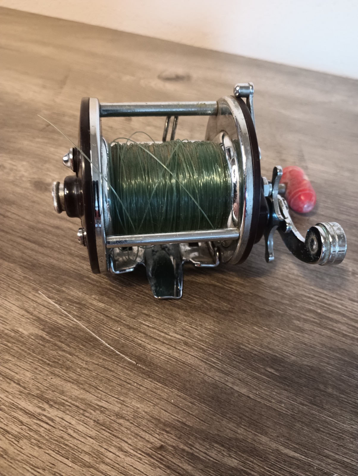 Vtg PENN Peer 209 Level Wind Conventional Fishing Reel made In The USA Spooled
