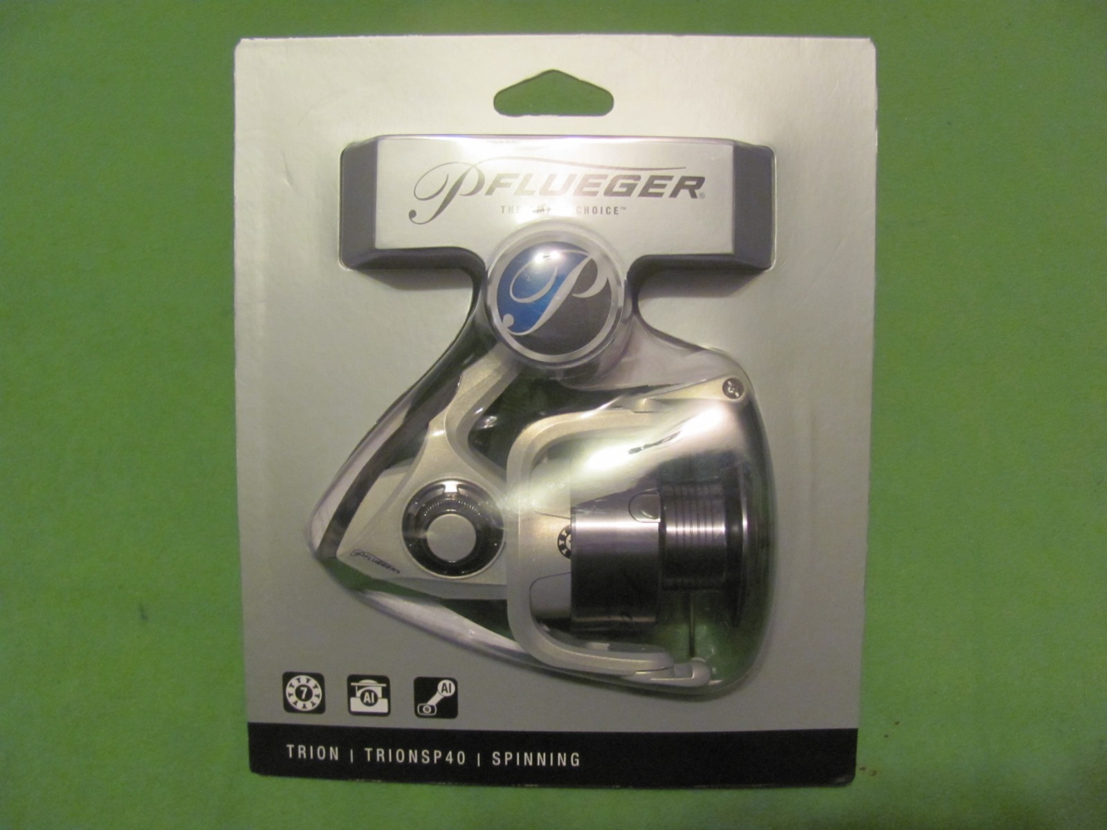 Pflueger TRIONSP40 Spinning Reel NEW!