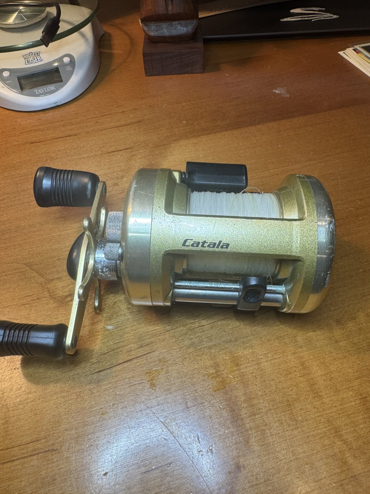 Shimano Catala 400 Round Baitcasting Reel – GOOD WORKING USED COND!!! 2