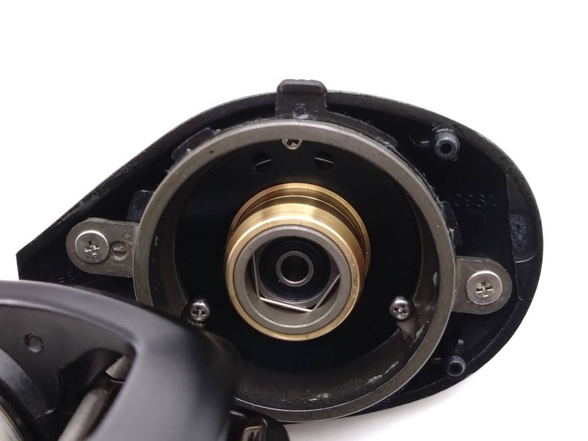 Shimano SLX MGL 70HG Right Handle Fishing Reel 7.2 Gear Ratio