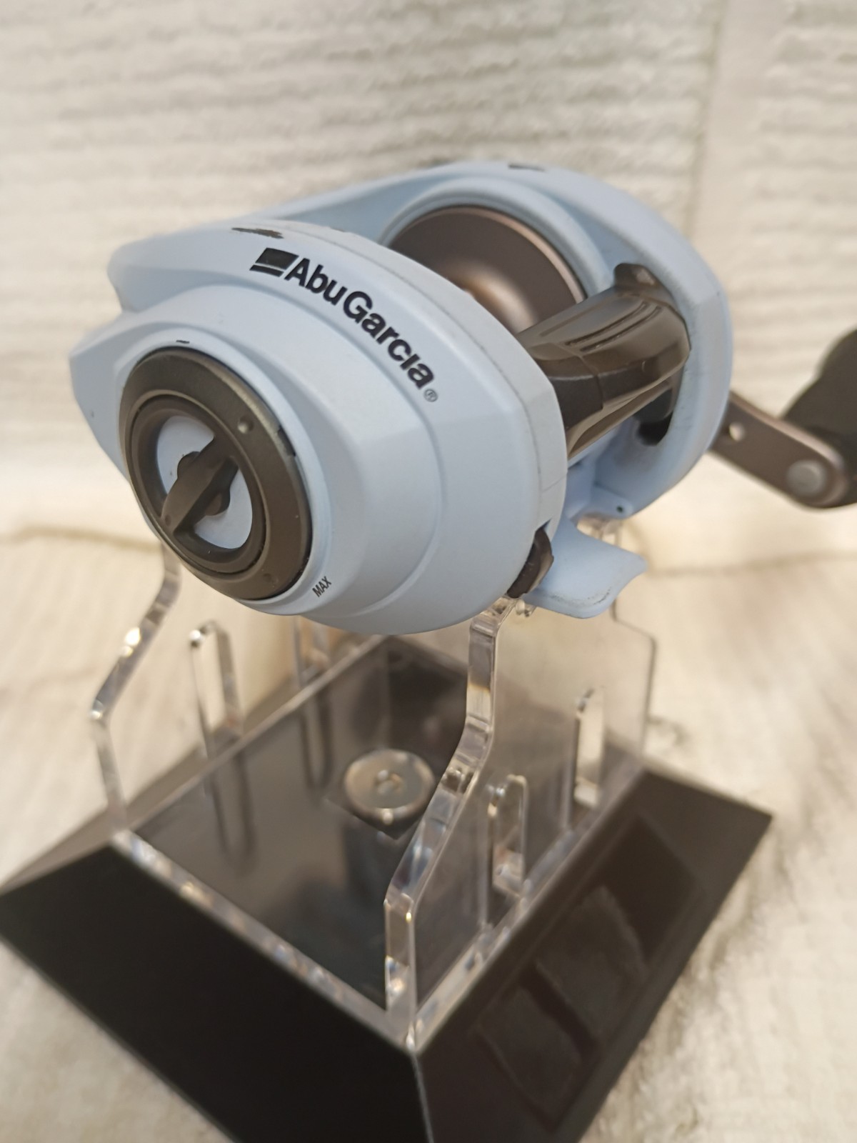 Abu Garcia Zata Baitcast Reel 7.1:1 Right Hand 10 + 1 Bearing System