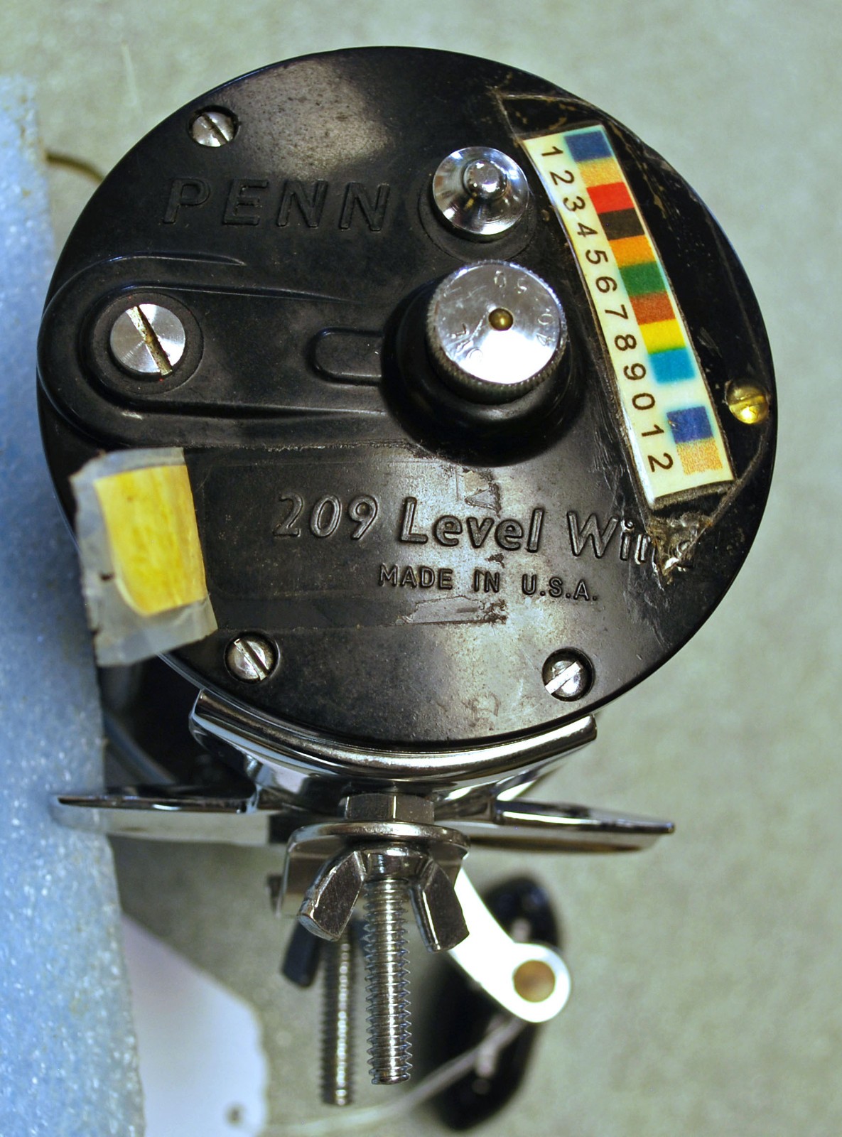 Penn Level Wind Reel – Model 209 with 150 ft 30# lead core braid