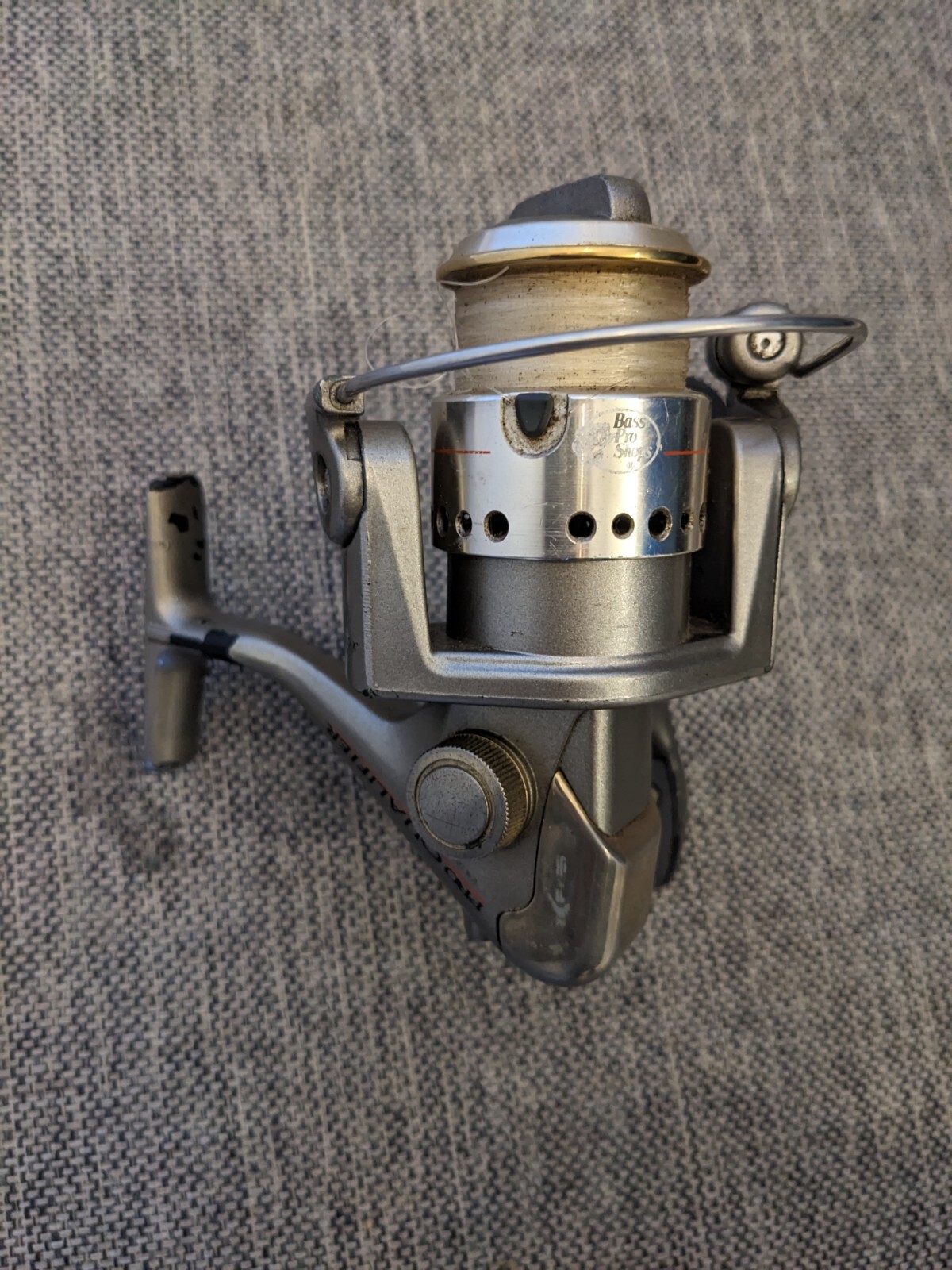 Bass Pro Qualifier Spinning Reel 6 Ball Bearings Works Great