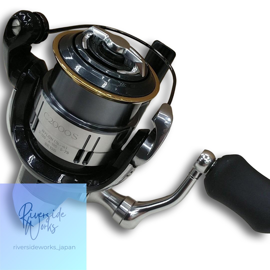 SHIMANO Spinning Reel 12 VANQUISH C2000S Lightweight Fishing Reel